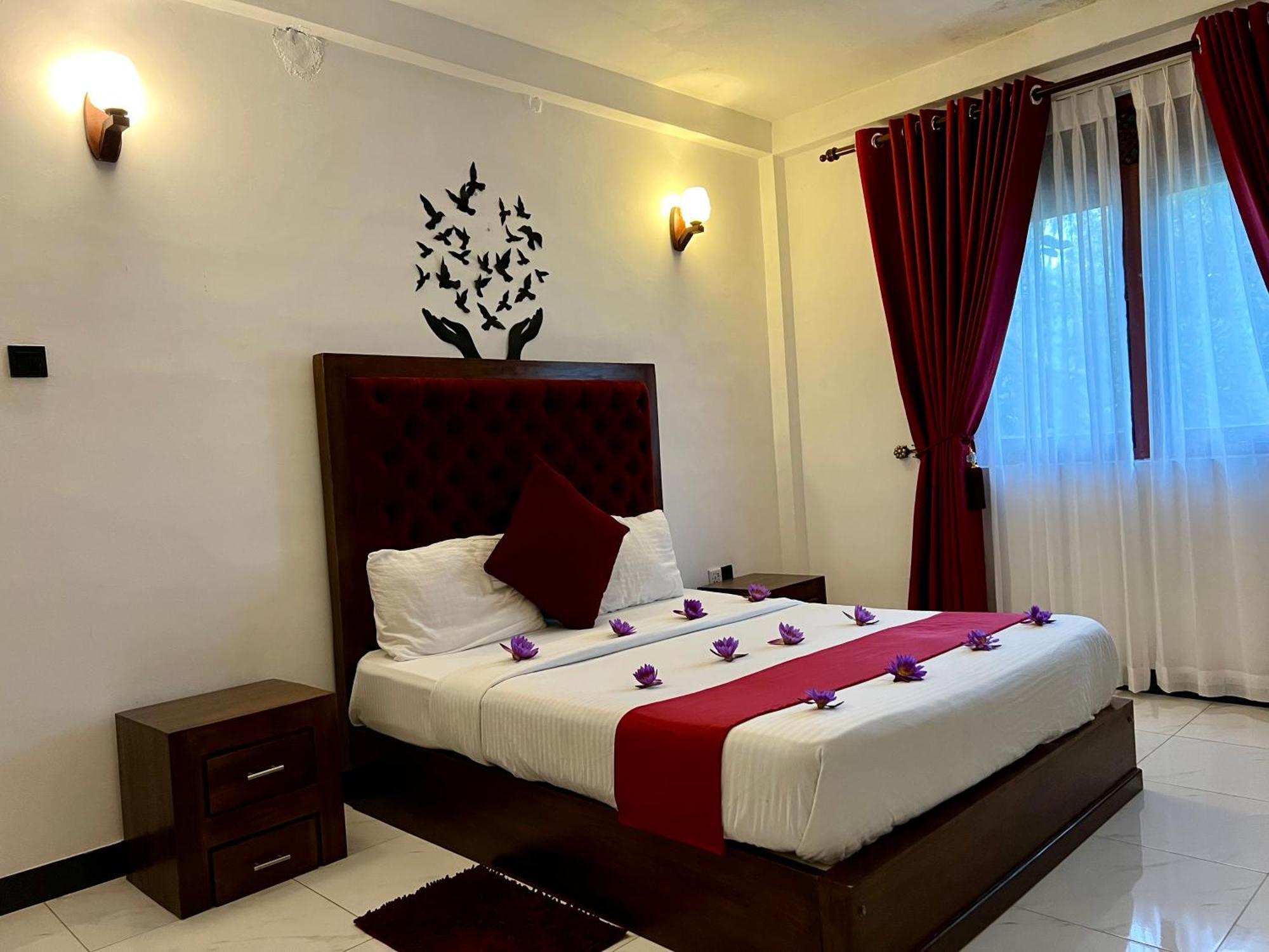 Hotel Heaven Breeze Kandy Exterior foto