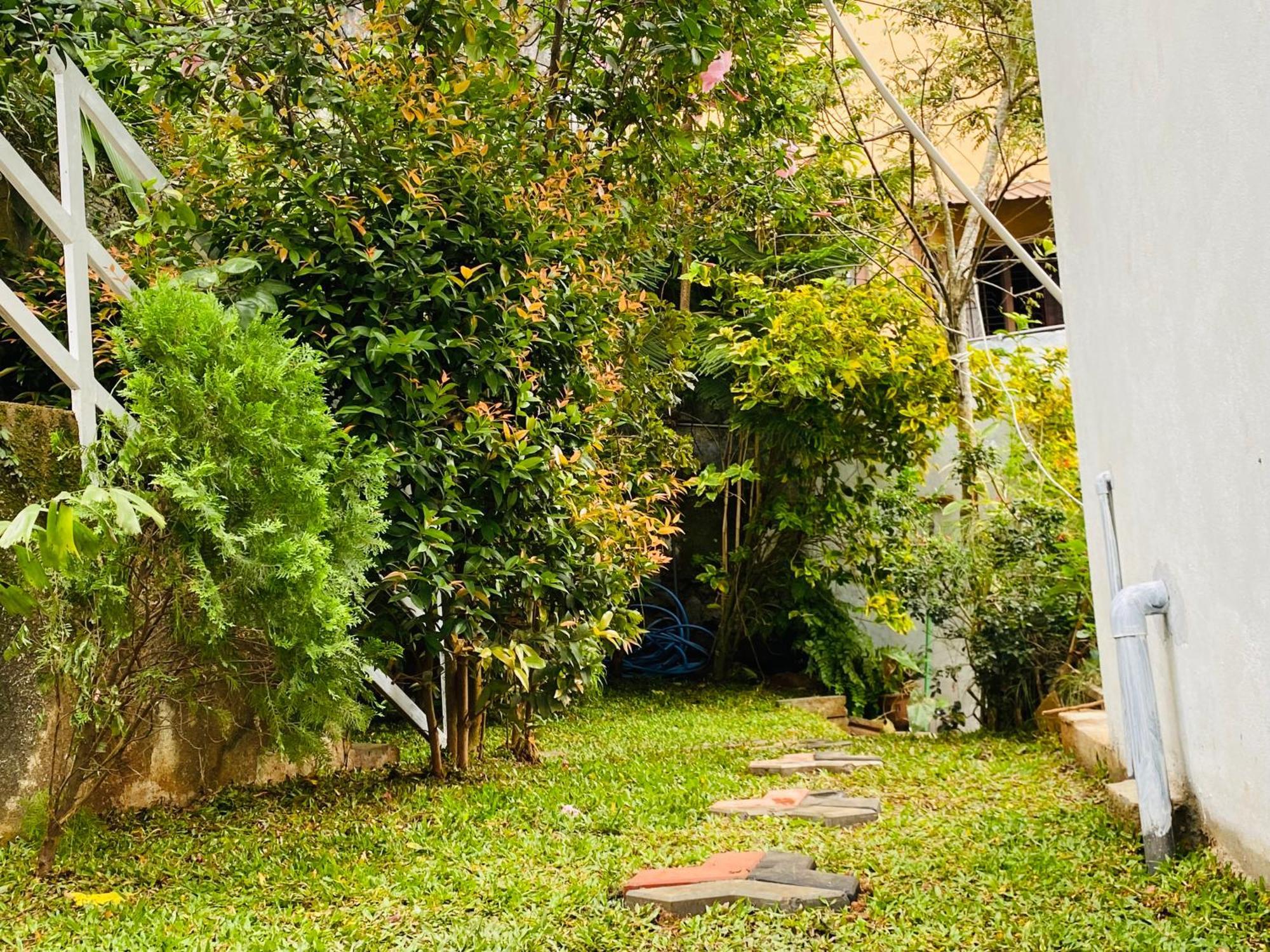 Hotel Heaven Breeze Kandy Exterior foto