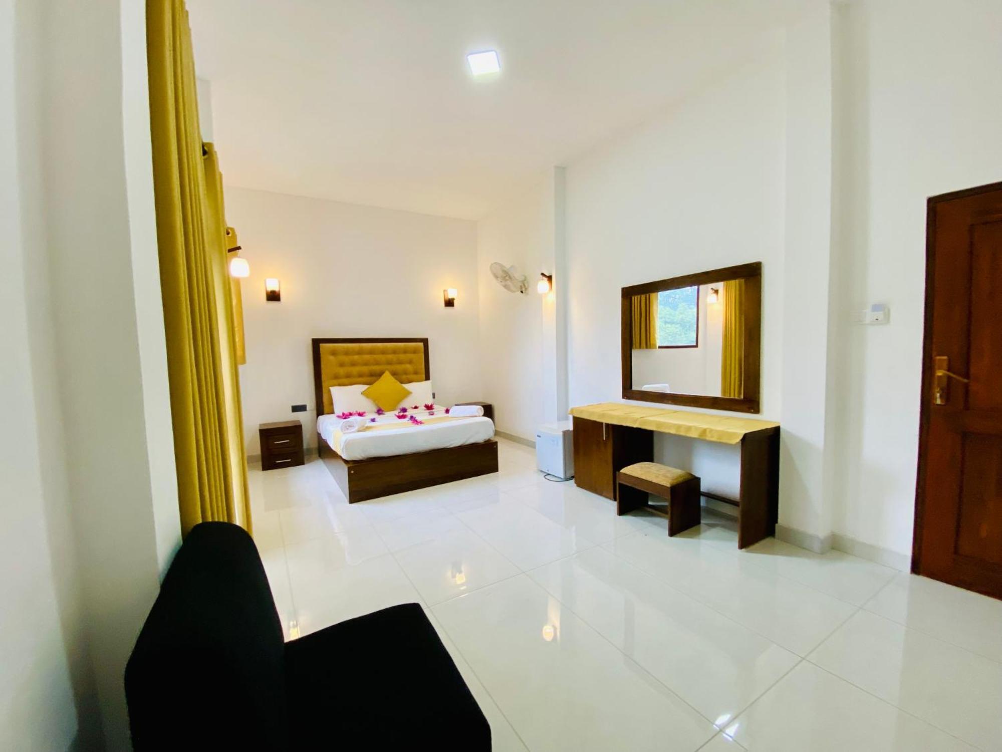 Hotel Heaven Breeze Kandy Exterior foto
