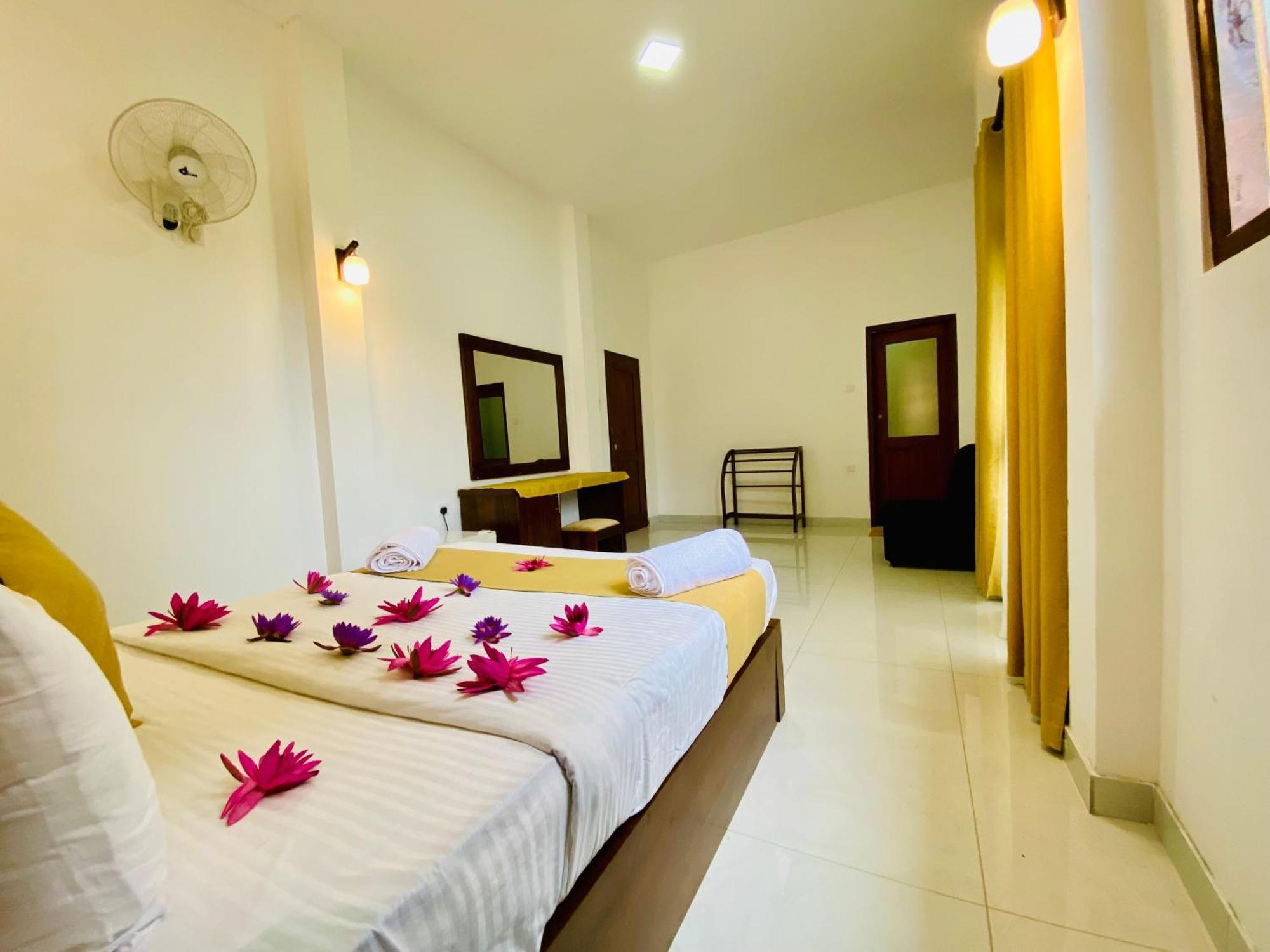 Hotel Heaven Breeze Kandy Exterior foto